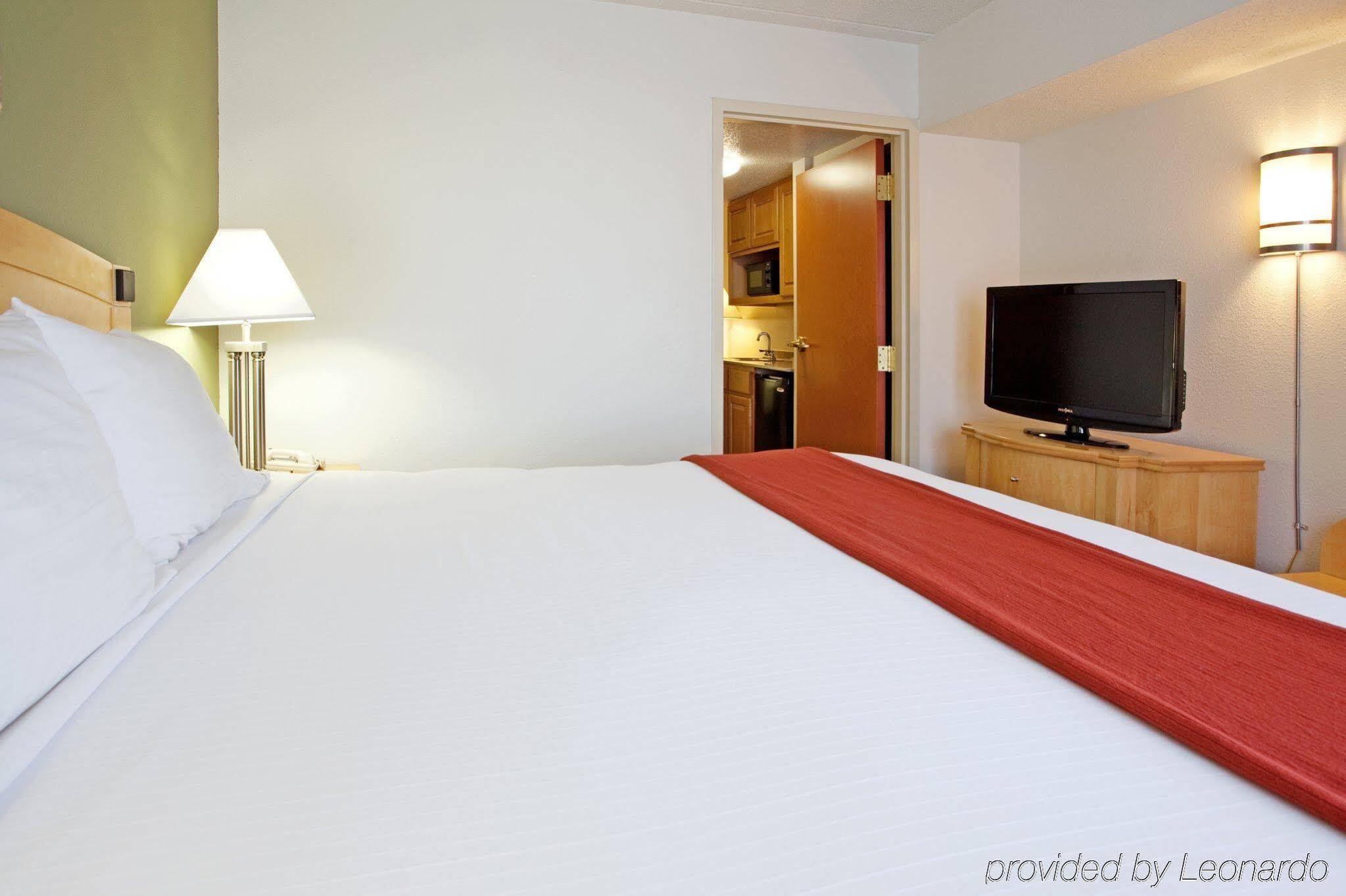 Holiday Inn Express Hotel & Suites Mooresville - Lake Norman By Ihg Buitenkant foto